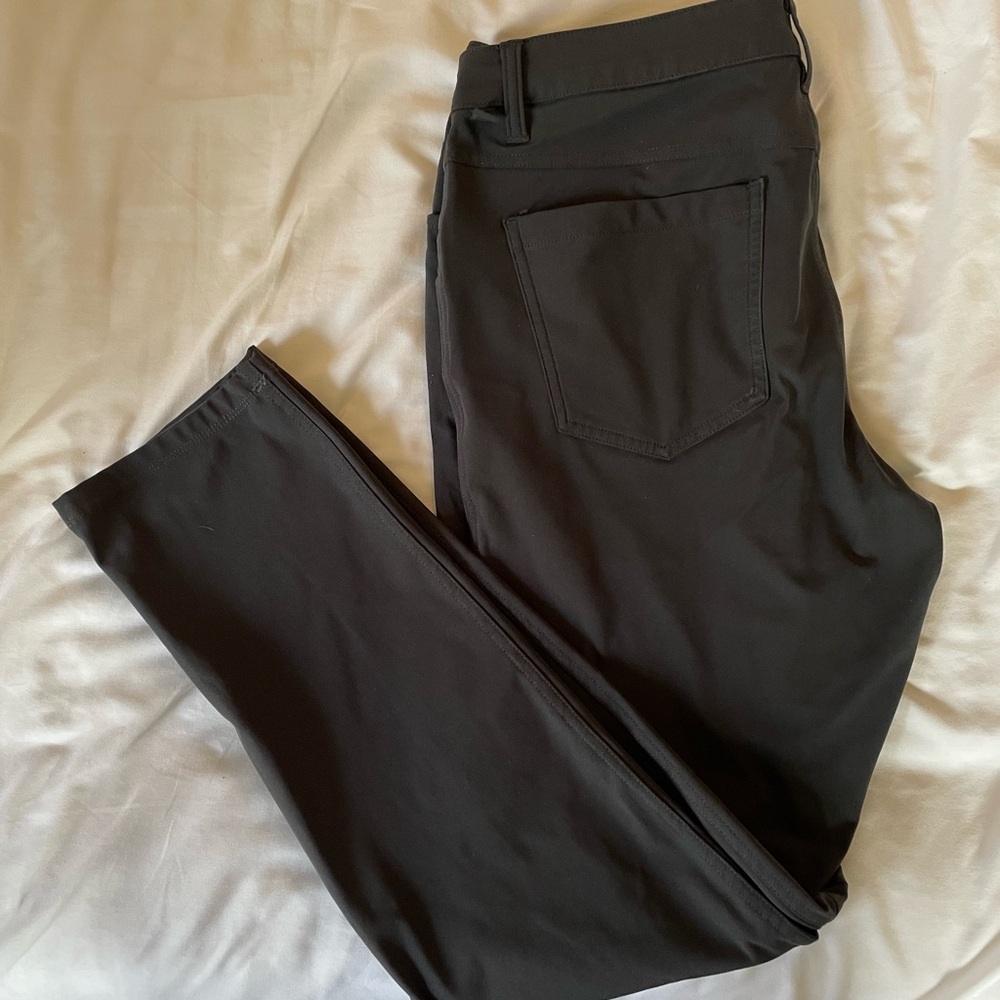 Lululemon Black ABC Pants 32x32